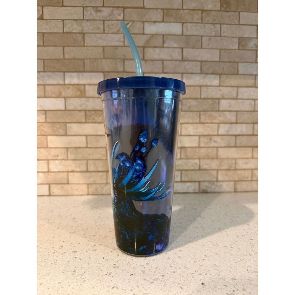 Starbucks 2022 Winter Holiday Blue Berry Corsage Venti Tumbler Cup